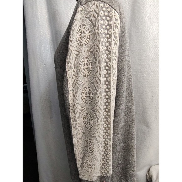 Flora Nikrooz pullover shirt with lace on sleeves Grey pajama top ONLY Size L - Picture 6 of 10